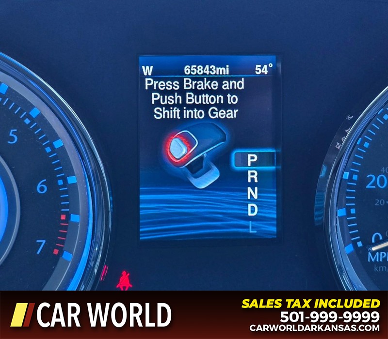 Chrysler 300 Vehicle Full-screen Gallery Image 16