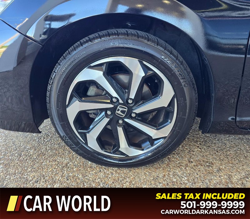 Honda Accord Sedan Vehicle Full-screen Gallery Image 6