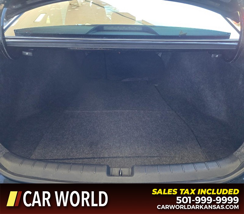 Honda Accord Sedan Vehicle Full-screen Gallery Image 13