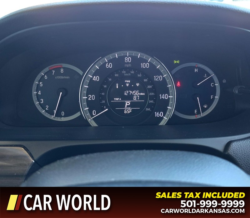 Honda Accord Sedan Vehicle Full-screen Gallery Image 16