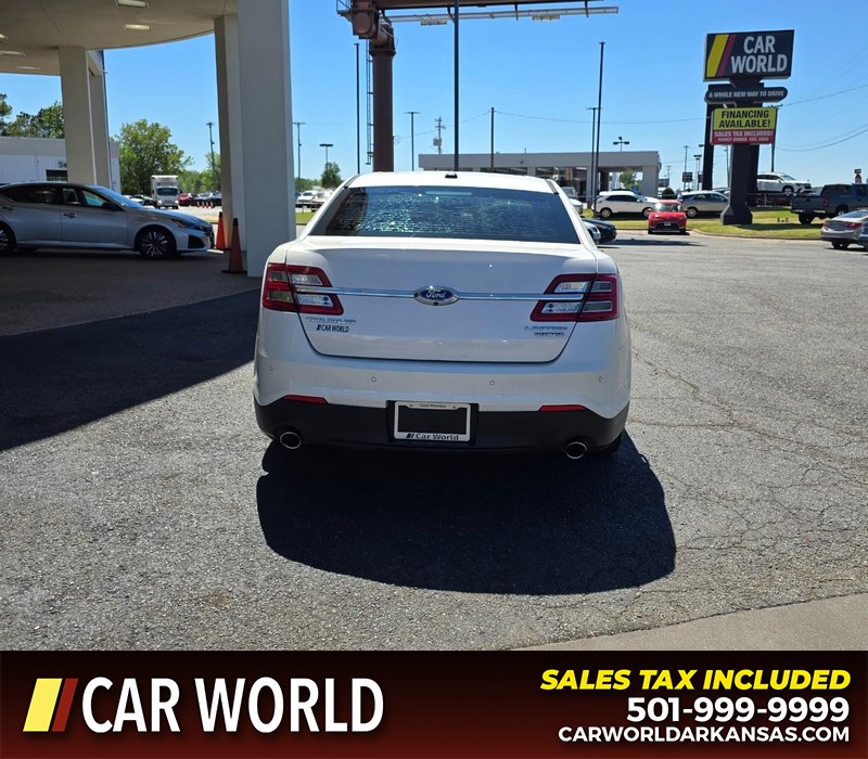 Ford Taurus Vehicle Full-screen Gallery Image 5