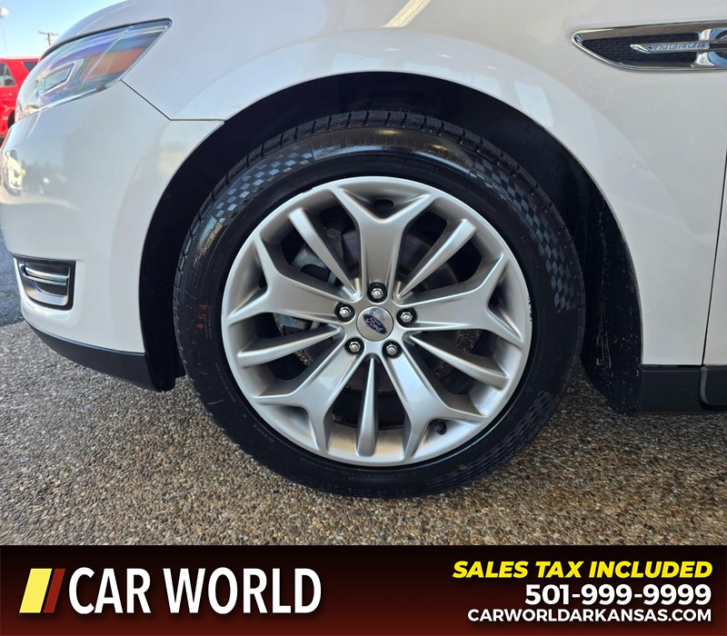 Ford Taurus Vehicle Full-screen Gallery Image 6