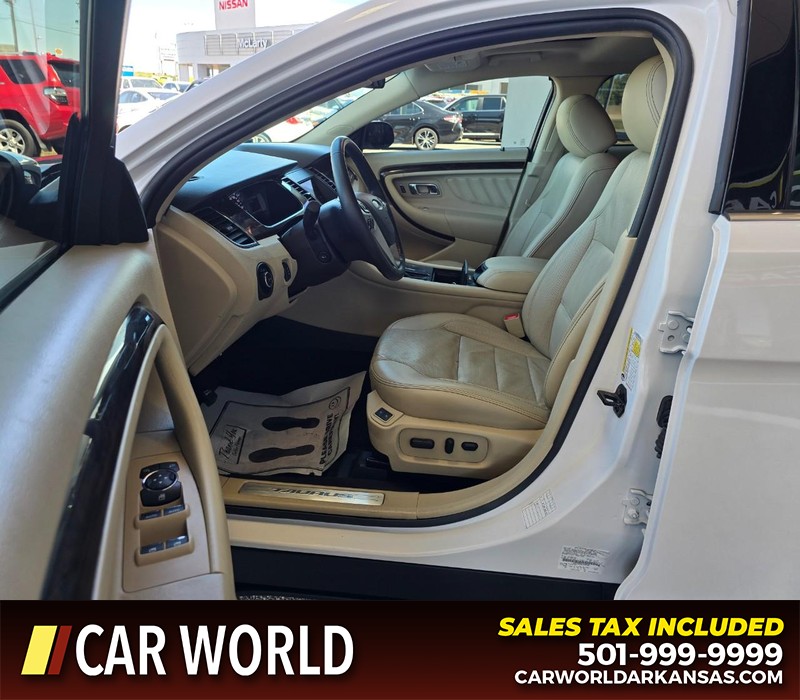 Ford Taurus Vehicle Full-screen Gallery Image 8