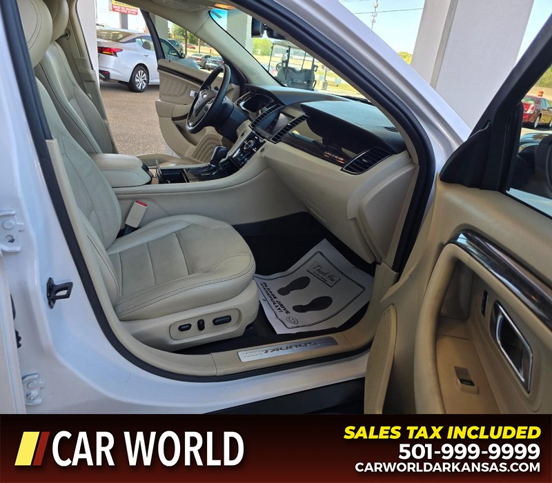 Ford Taurus Vehicle Full-screen Gallery Image 11