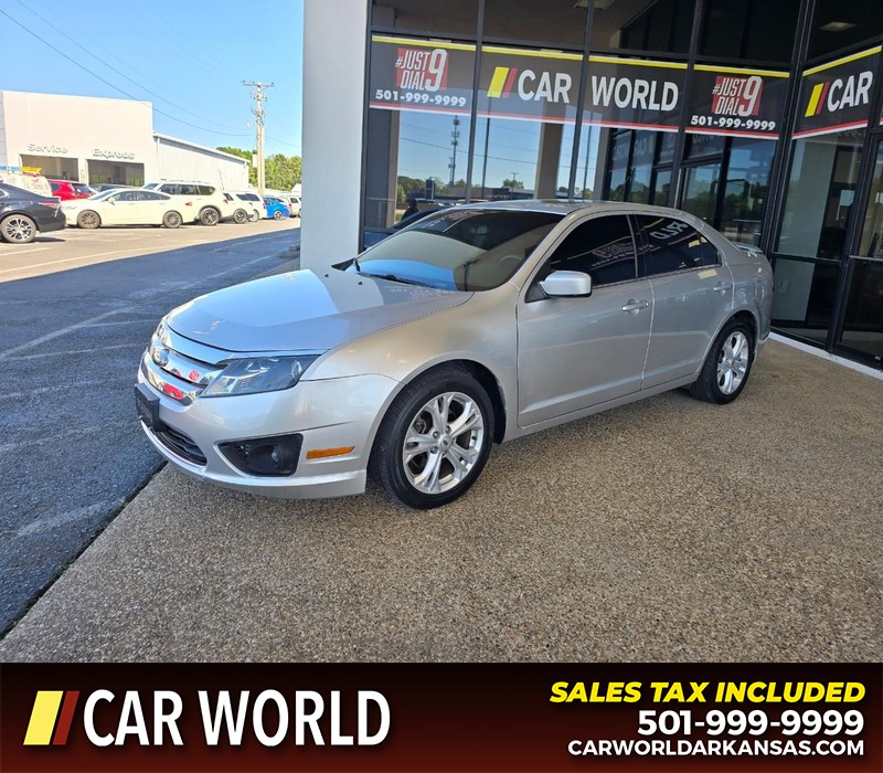 Ford Fusion Vehicle Full-screen Gallery Image 3