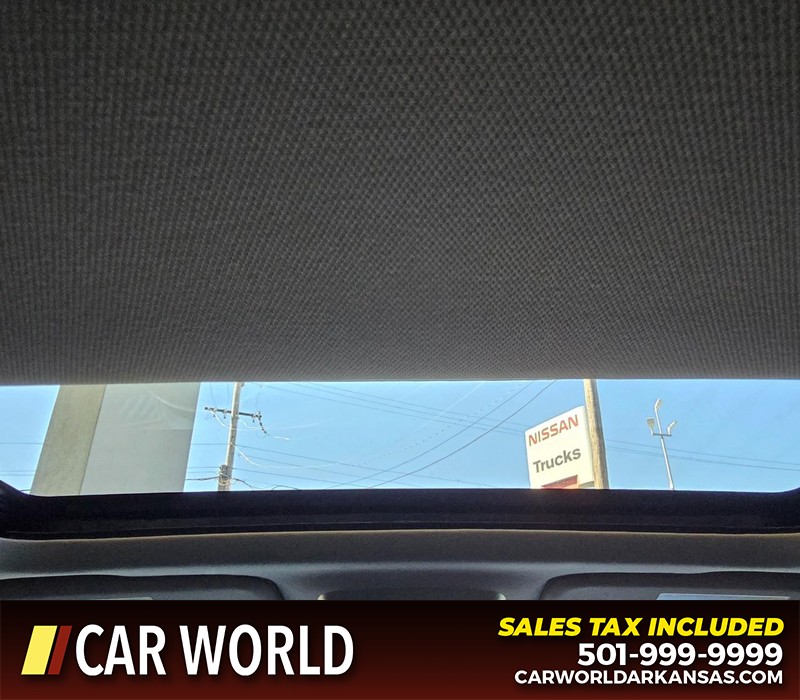 Ford Fusion Vehicle Full-screen Gallery Image 19