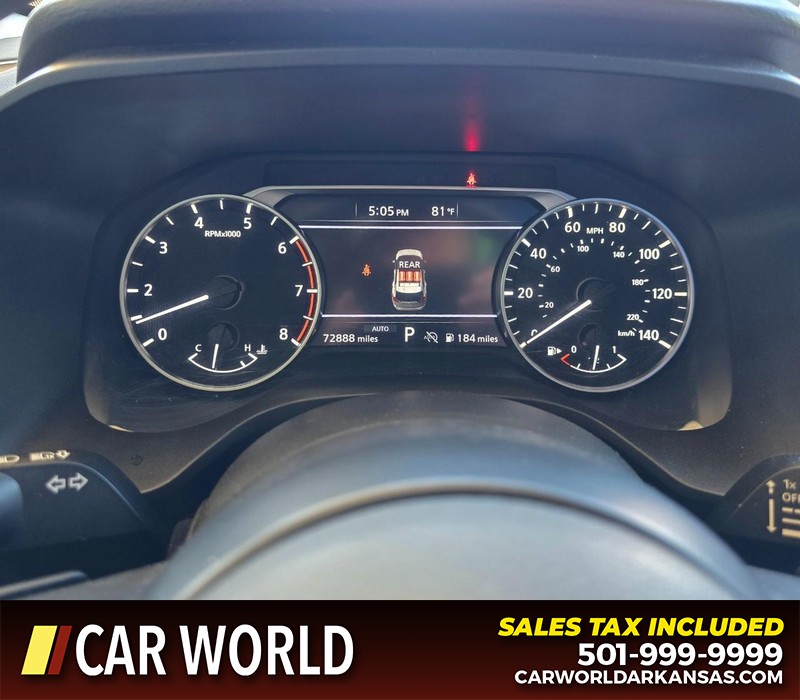 Nissan Rogue Vehicle Full-screen Gallery Image 18