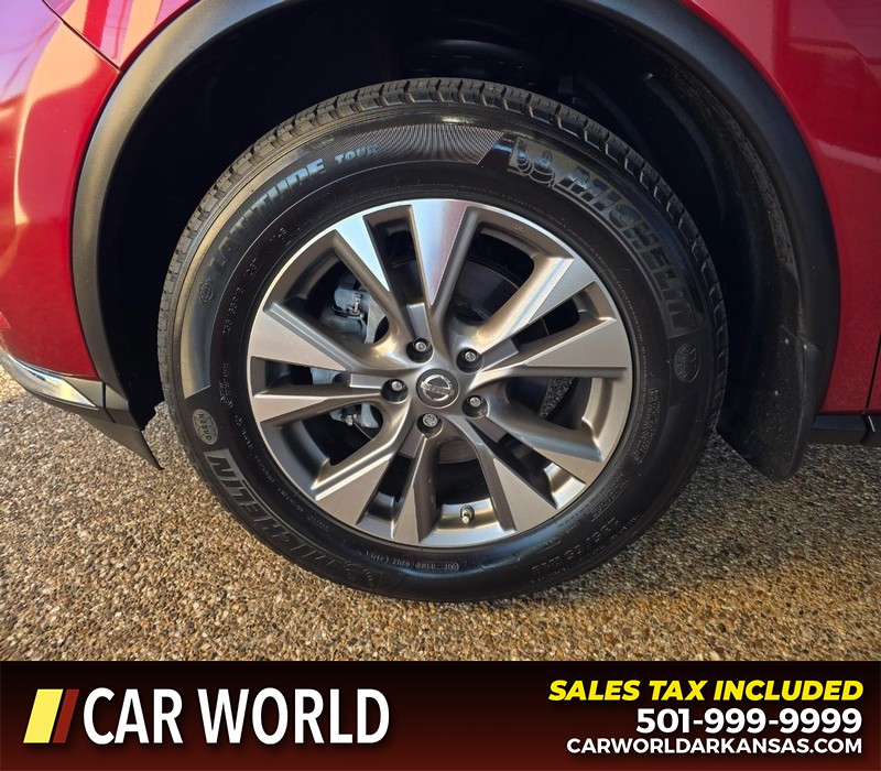 Nissan Murano Vehicle Full-screen Gallery Image 6