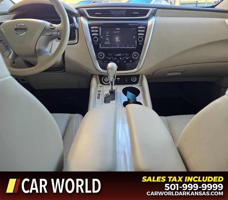 Nissan Murano Vehicle Full-screen Gallery Image 18