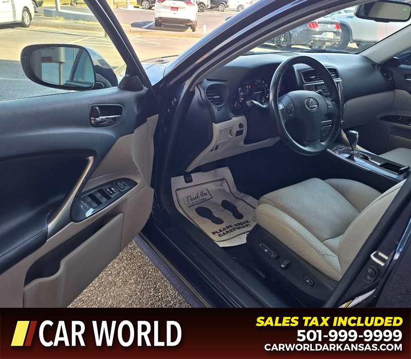 Lexus IS 250 Vehicle Full-screen Gallery Image 7