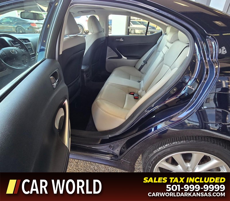 Lexus IS 250 Vehicle Full-screen Gallery Image 10