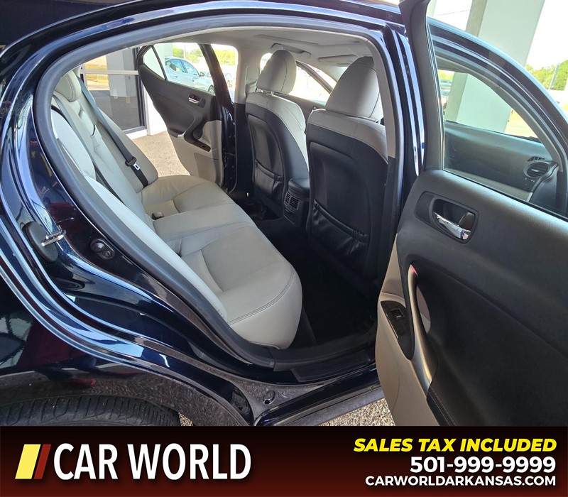 Lexus IS 250 Vehicle Full-screen Gallery Image 12