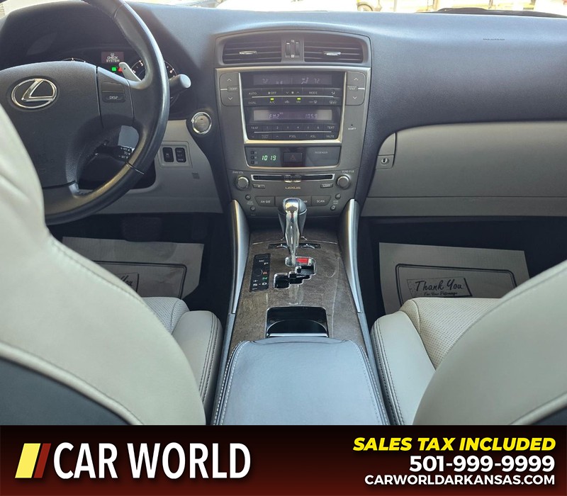 Lexus IS 250 Vehicle Full-screen Gallery Image 17