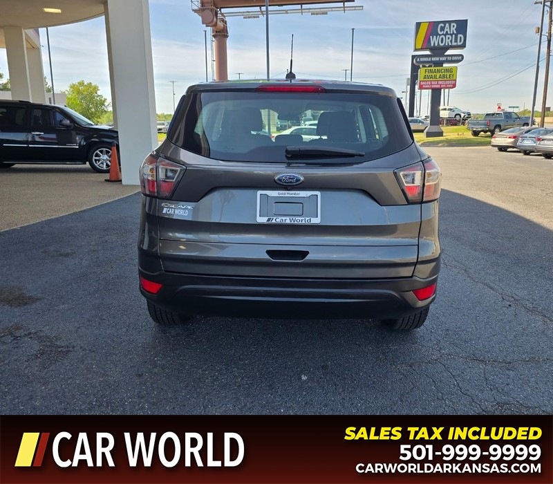 Ford Escape Vehicle Full-screen Gallery Image 5