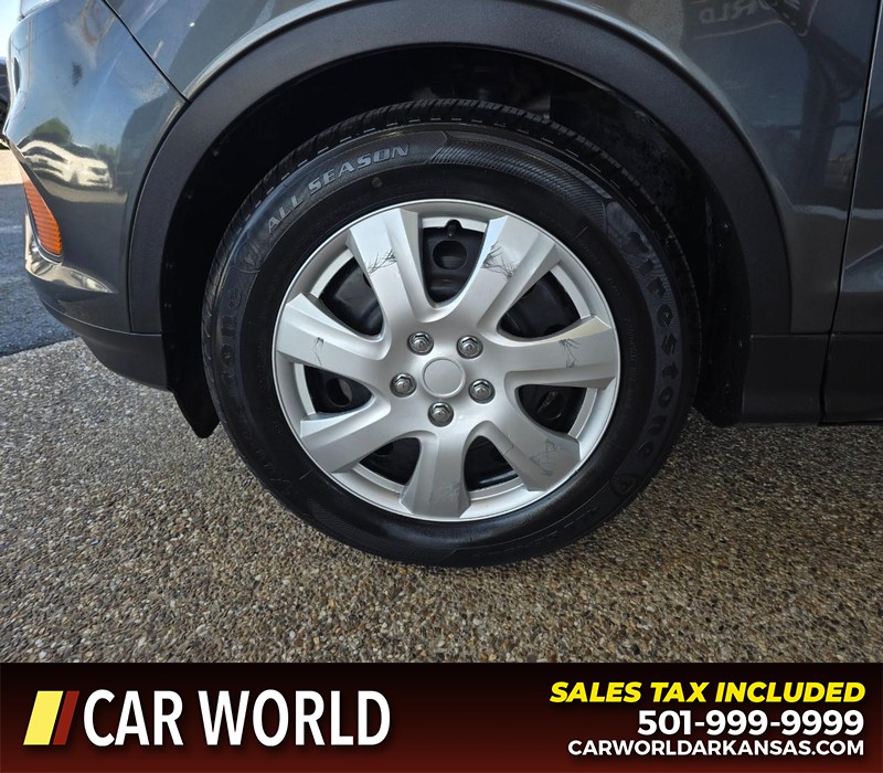 Ford Escape Vehicle Full-screen Gallery Image 6