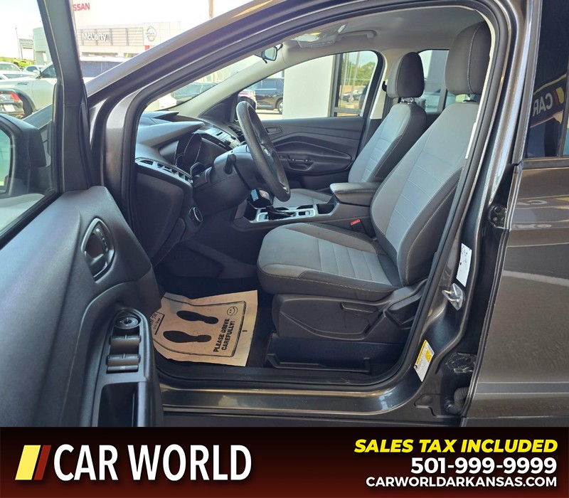 Ford Escape Vehicle Full-screen Gallery Image 8