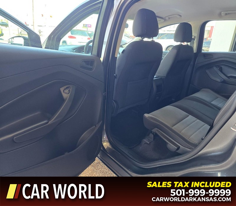 Ford Escape Vehicle Full-screen Gallery Image 9