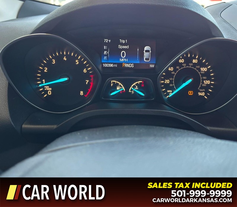 Ford Escape Vehicle Full-screen Gallery Image 17