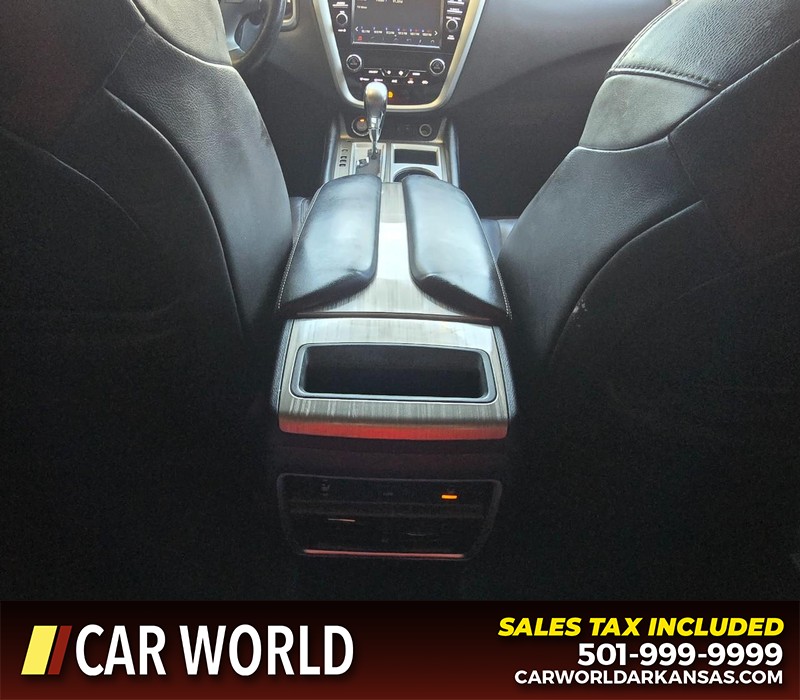 Nissan Murano Vehicle Full-screen Gallery Image 19