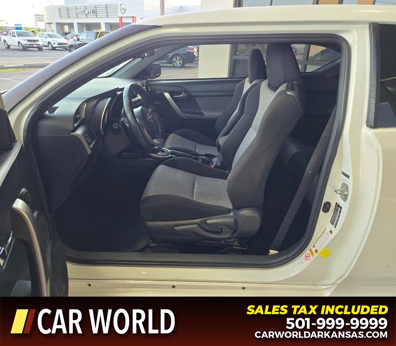 Scion tC Vehicle Full-screen Gallery Image 8