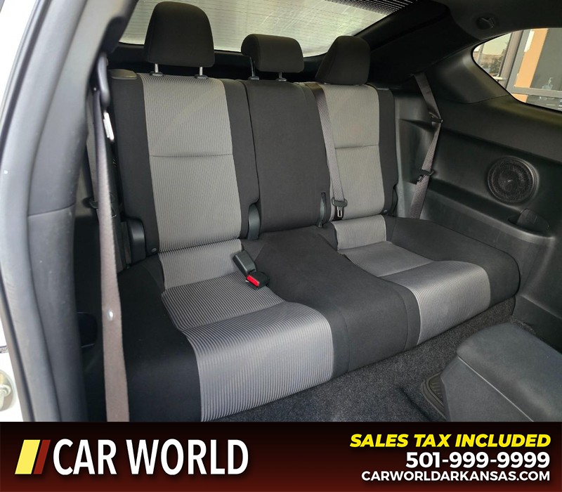 Scion tC Vehicle Full-screen Gallery Image 11