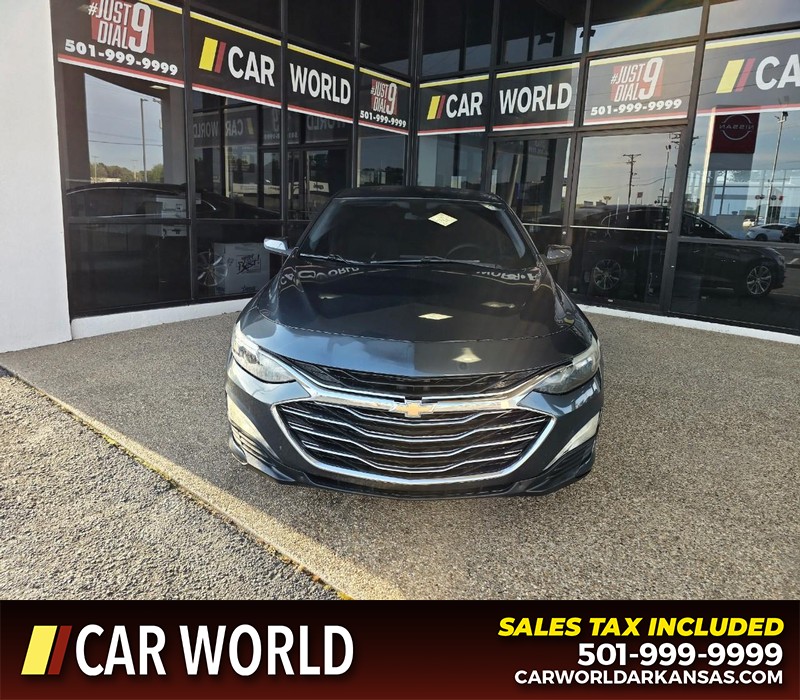 Chevrolet Malibu Vehicle Full-screen Gallery Image 2