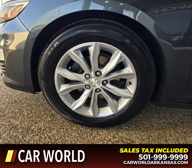 Chevrolet Malibu Vehicle Full-screen Gallery Image 6