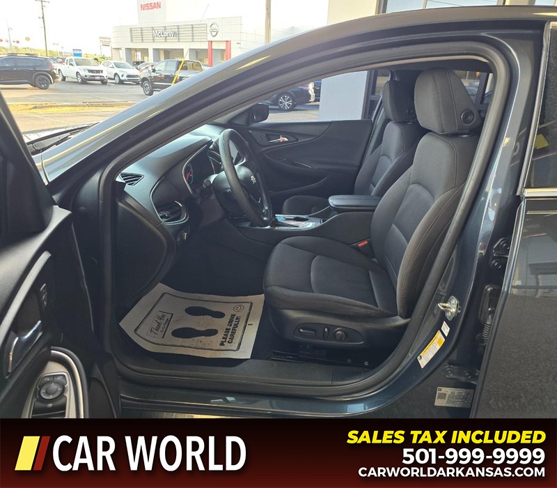 Chevrolet Malibu Vehicle Full-screen Gallery Image 8