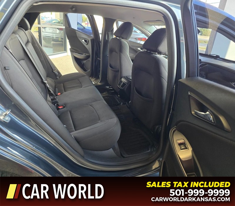 Chevrolet Malibu Vehicle Full-screen Gallery Image 12