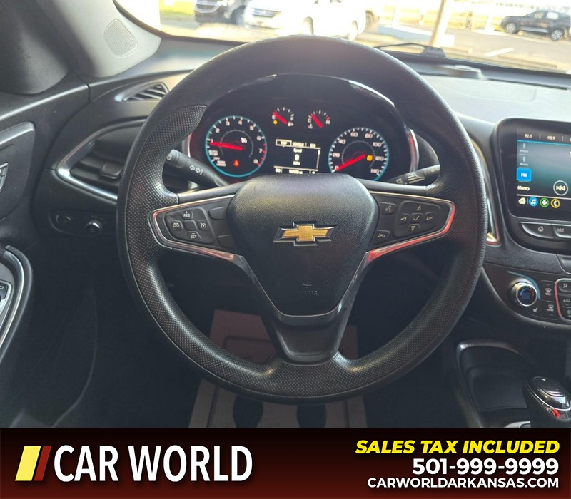 Chevrolet Malibu Vehicle Full-screen Gallery Image 15