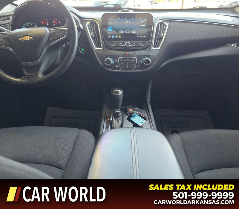 Chevrolet Malibu Vehicle Full-screen Gallery Image 18