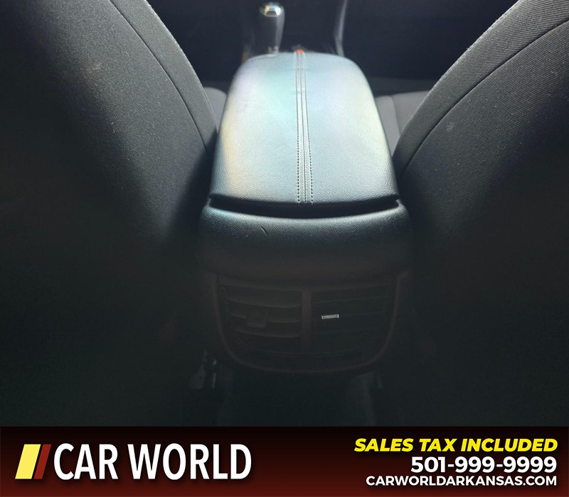 Chevrolet Malibu Vehicle Full-screen Gallery Image 19