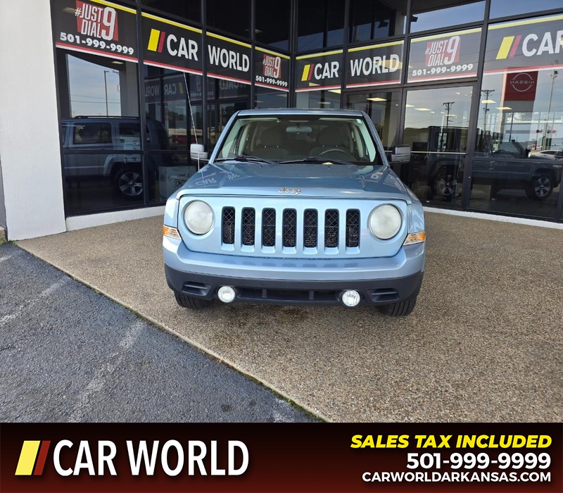 Jeep Patriot Vehicle Full-screen Gallery Image 2