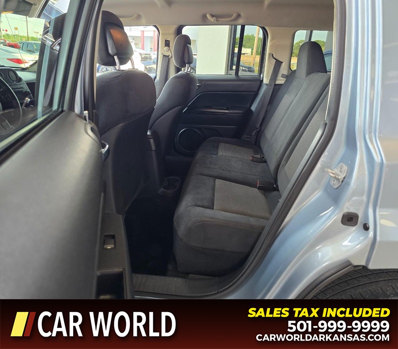 Jeep Patriot Vehicle Full-screen Gallery Image 10