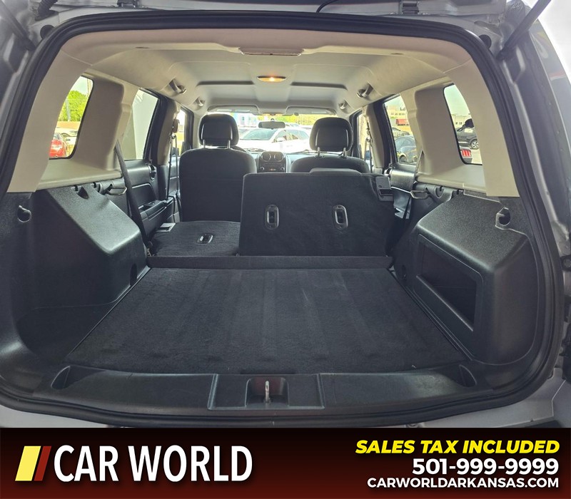 Jeep Patriot Vehicle Full-screen Gallery Image 14