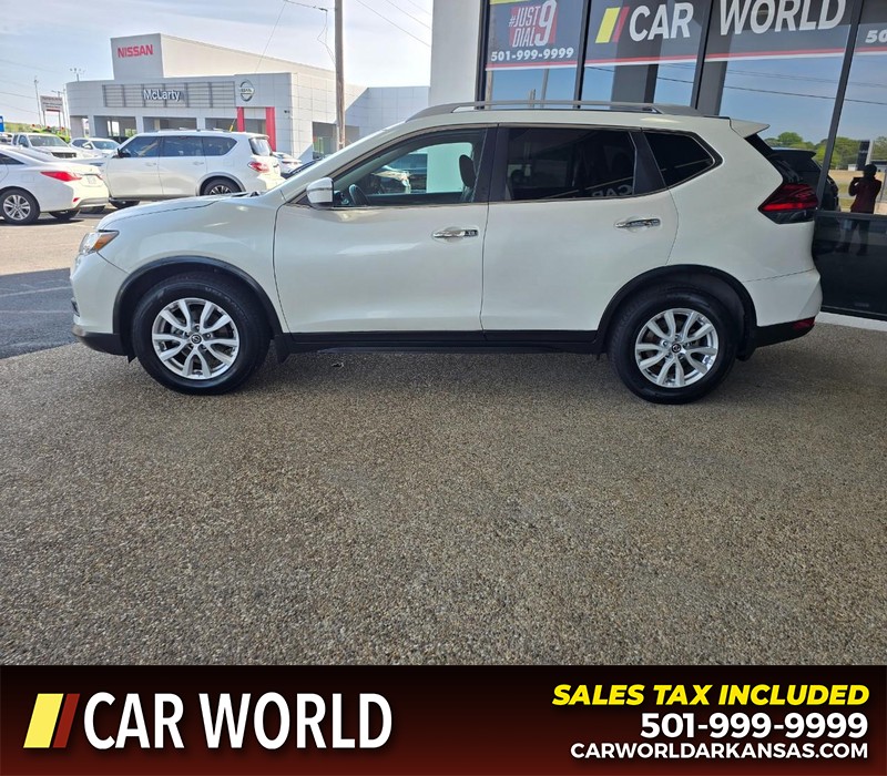 Nissan Rogue Vehicle Full-screen Gallery Image 4