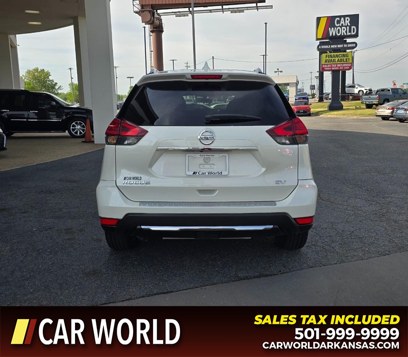 Nissan Rogue Vehicle Full-screen Gallery Image 5