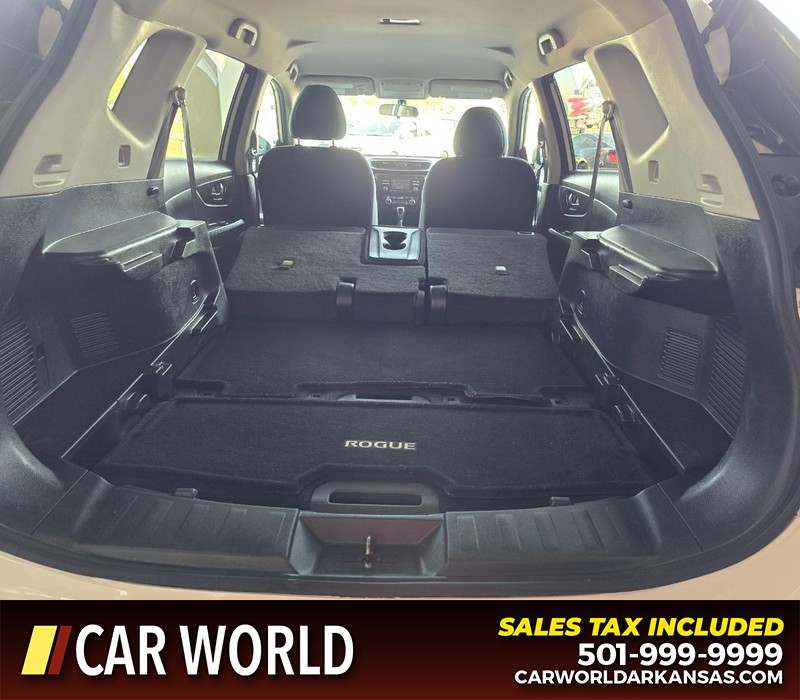 Nissan Rogue Vehicle Full-screen Gallery Image 14