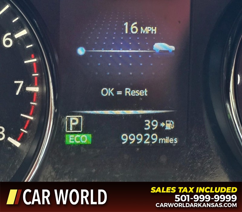 Nissan Rogue Vehicle Full-screen Gallery Image 16