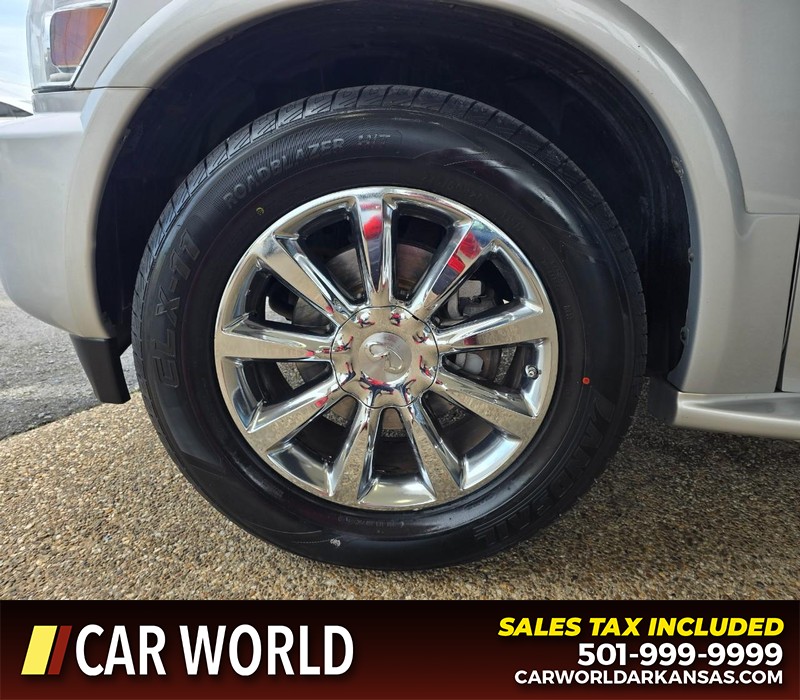 INFINITI QX56 Vehicle Full-screen Gallery Image 6