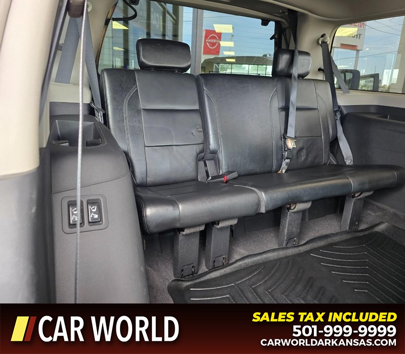 INFINITI QX56 Vehicle Full-screen Gallery Image 14