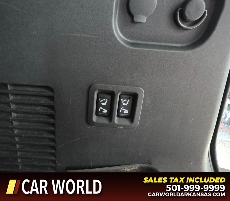 INFINITI QX56 Vehicle Full-screen Gallery Image 15