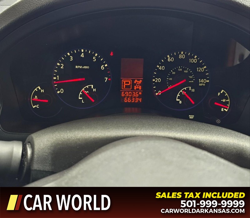 INFINITI QX56 Vehicle Full-screen Gallery Image 22