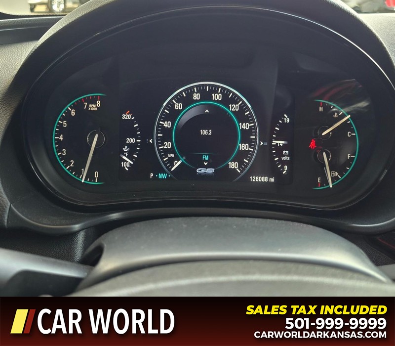 Buick Regal Vehicle Full-screen Gallery Image 16