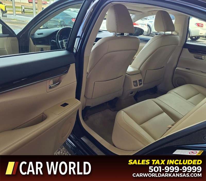 Lexus ES 350 Vehicle Full-screen Gallery Image 9