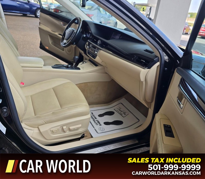 Lexus ES 350 Vehicle Full-screen Gallery Image 11