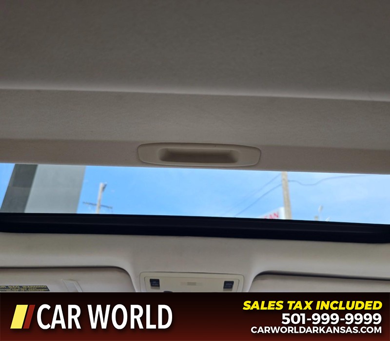 Lexus ES 350 Vehicle Full-screen Gallery Image 20