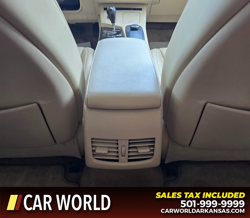 Lexus ES 350 Vehicle Full-screen Gallery Image 21