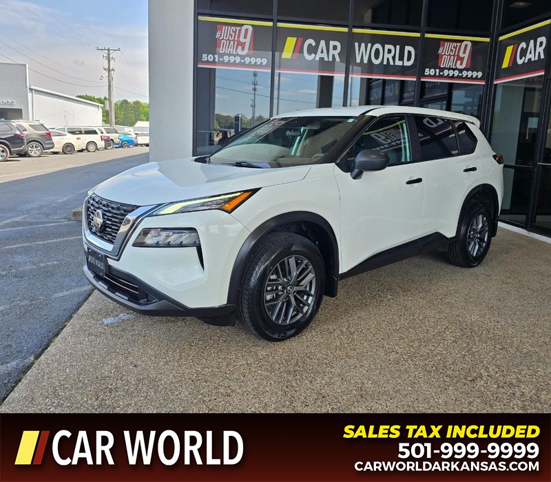 Nissan Rogue Vehicle Full-screen Gallery Image 3