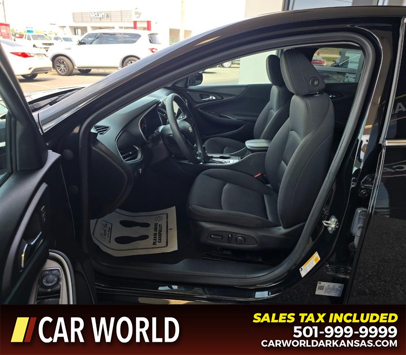 Chevrolet Malibu Vehicle Full-screen Gallery Image 8